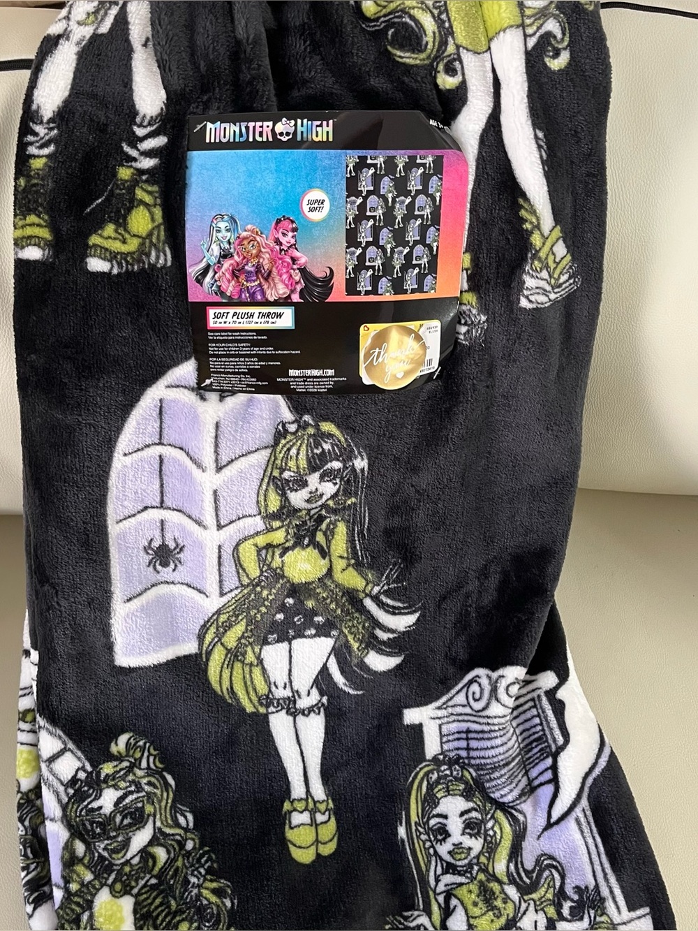 Monster High Halloween Soft Plush Throw 50” x 70”